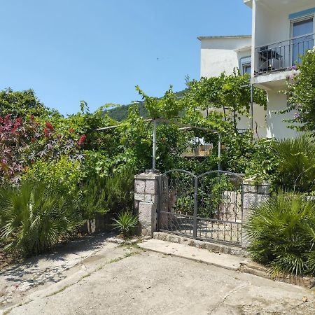 Sobica 2 Appartement Petrovac Buitenkant foto