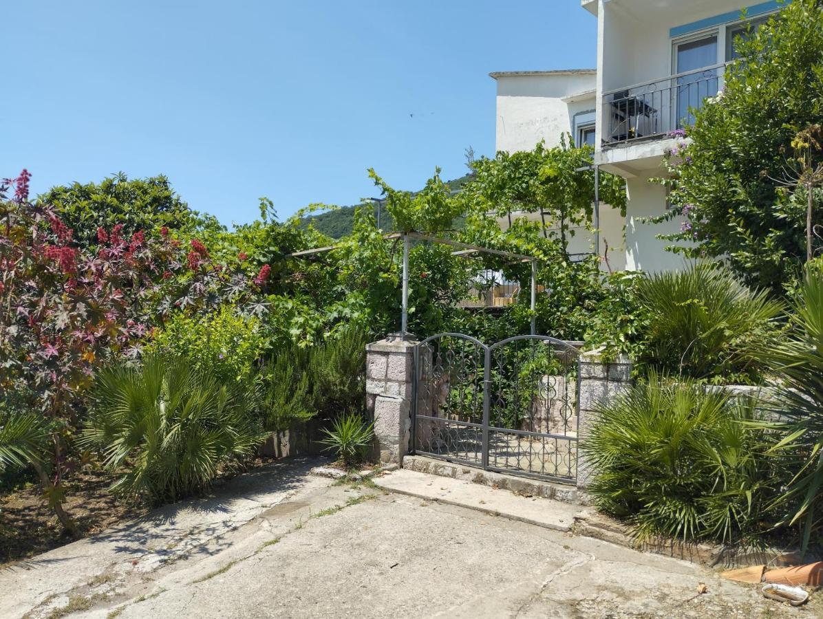 Sobica 2 Appartement Petrovac Buitenkant foto