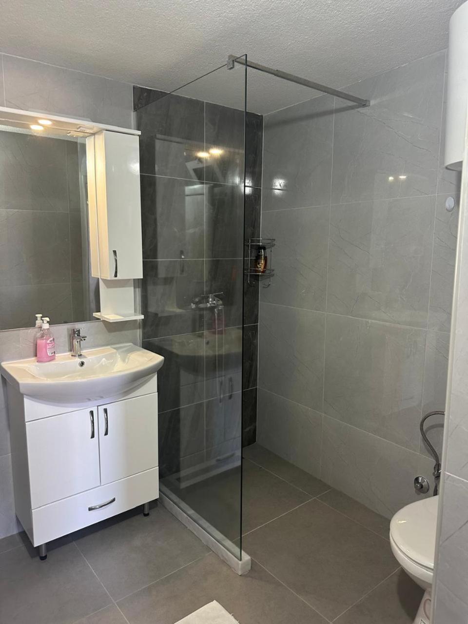 Sobica 2 Appartement Petrovac Buitenkant foto
